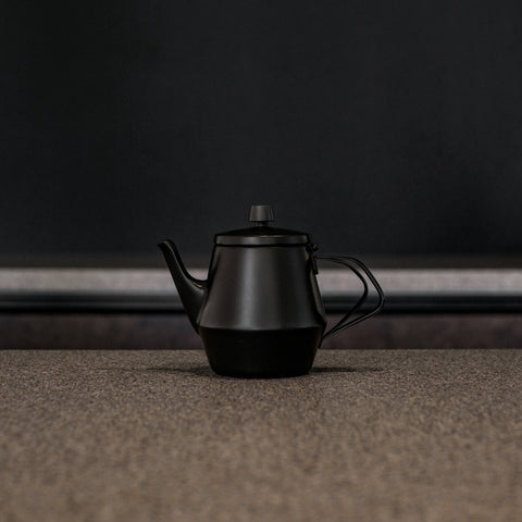 Koinu x NO COFFEE Teapot (All Black)